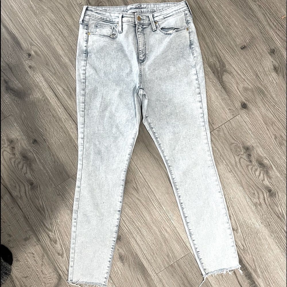 Universal Thread High Waist Denim Jean 31 Acid Raw Hem Light Wash Ankle Pant 12